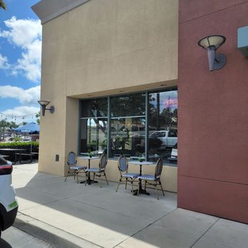 Elmisa Cafe - Outside seating - Coffee & Tea Near Me - Escondido, California