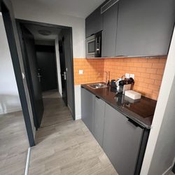 Staycity Aparthotels Marseille Centre Vieux Port - 5/4/26 FYI. Small kitchenette