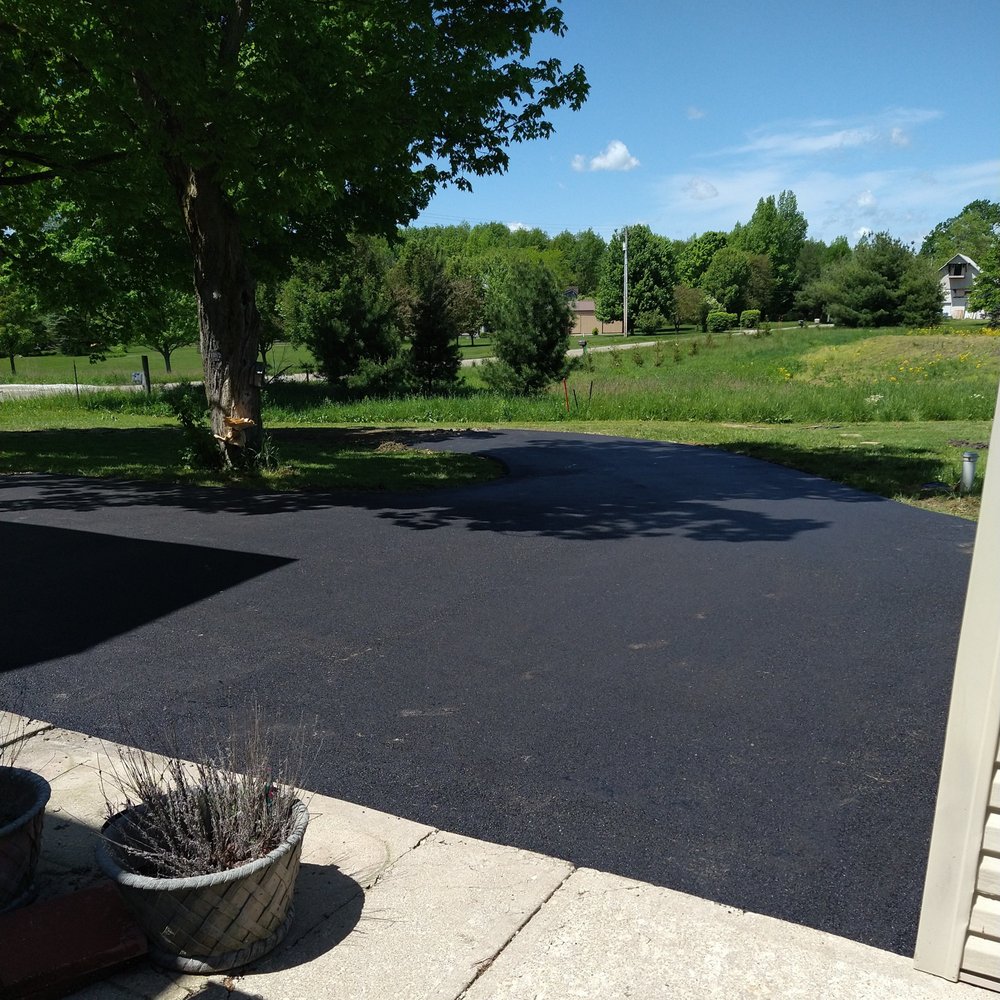 Liberty asphalt - Our new asphalt driveway - Masonry/Concrete Near Me Liberty asphalt - Our new asphalt driveway - Masonry/Concrete Near Me