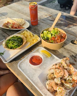 The Raw Bar at Island Creek Oyster Farm by null