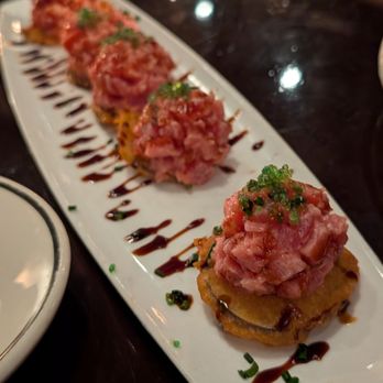 A Restaurant - Spicy yellowfin tuna great for sharing - New American Near Me - Newport Beach, California A Restaurant - Spicy yellowfin tuna great for sharing - New American Near Me - Newport Beach, California
