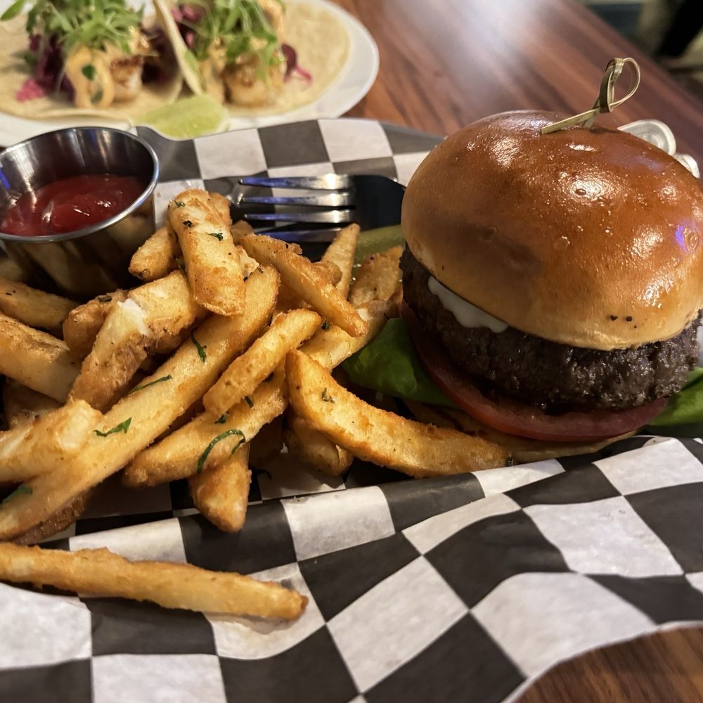 Pier Bar - Cheese Burger - Seafood Near Me - Philadelphia, Pennsylvania Pier Bar - Cheese Burger - Seafood Near Me - Philadelphia, Pennsylvania