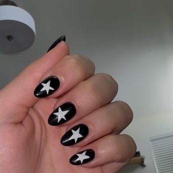 Pinkie's Nail Spa - Nail Salons Near Me - Santa Monica, California