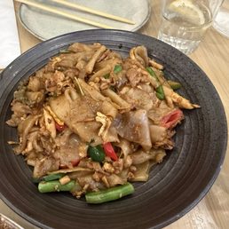 Chicken Pad kee mao