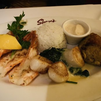 Shaw's Crab House - Shaw 's Seafood Platter - Seafood Near Me - Chicago, Illinois Shaw's Crab House - Shaw 's Seafood Platter - Seafood Near Me - Chicago, Illinois
