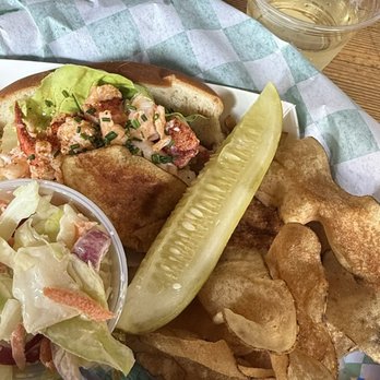 Lobster Garage - CT Hot Buttered Lobster Roll - Bars Near Me - Jersey City, New Jersey Lobster Garage - CT Hot Buttered Lobster Roll - Bars Near Me - Jersey City, New Jersey