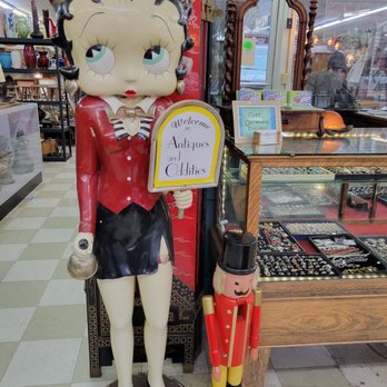 Antiques & Oddities - Antiques Near Me - Bingen, Washington
