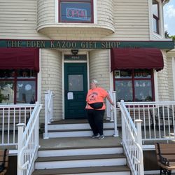 Kazoo Boutique, Factory & Museum