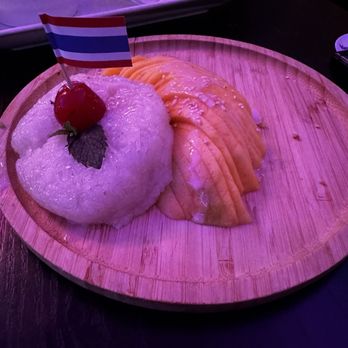 New Thai Elephant - Mango sticky rice - Thai Near Me - San Mateo, California New Thai Elephant - Mango sticky rice - Thai Near Me - San Mateo, California