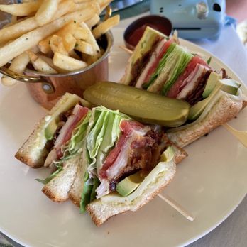 Swifty’s - Club sandwich - American Near Me - Palm Beach, Florida Swifty’s - Club sandwich - American Near Me - Palm Beach, Florida