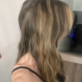 Green Alley Salon - Two weeks after service. Freshly washed hair. Harsh lines, visible demarcation. - Hair Salons Near Me - Austin, Texas Green Alley Salon - Two weeks after service. Freshly washed hair. Harsh lines, visible demarcation. - Hair Salons Near Me - Austin, Texas