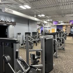 Anytime Fitness - Machines