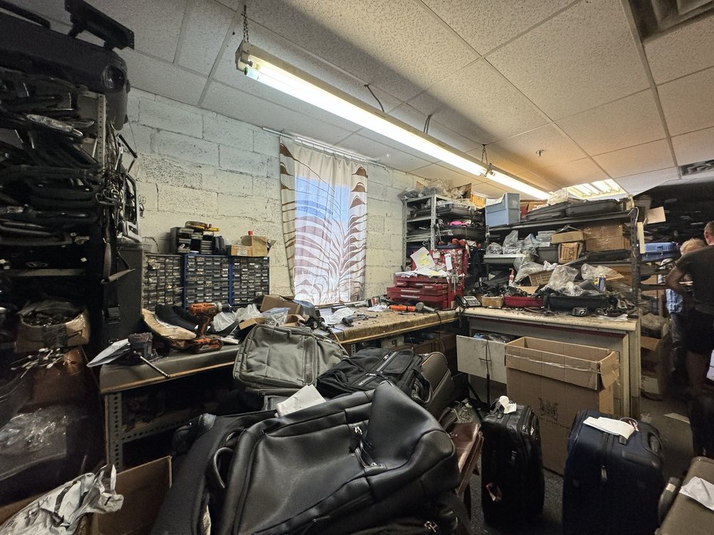 LUGGAGE TOWN Updated October 2024 12 Reviews 644 Millway Avenue