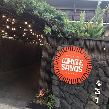 Heyday - Bars Near Me - Honolulu, Hawaii