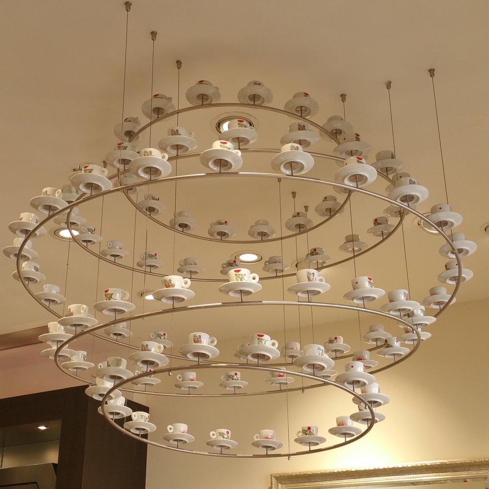 Illy Espressamente - Chandelier - Cafes Near Me - Rome, RM