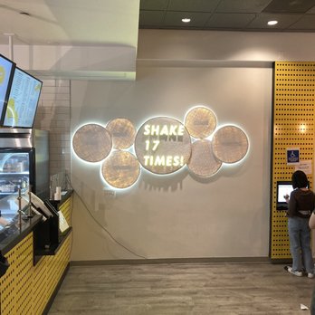 Sunright Tea Studio - Sunnyvale - Another view of order kiosk (right) and menu (left) - Bubble Tea Near Me - Sunnyvale, California Sunright Tea Studio - Sunnyvale - Another view of order kiosk (right) and menu (left) - Bubble Tea Near Me - Sunnyvale, California