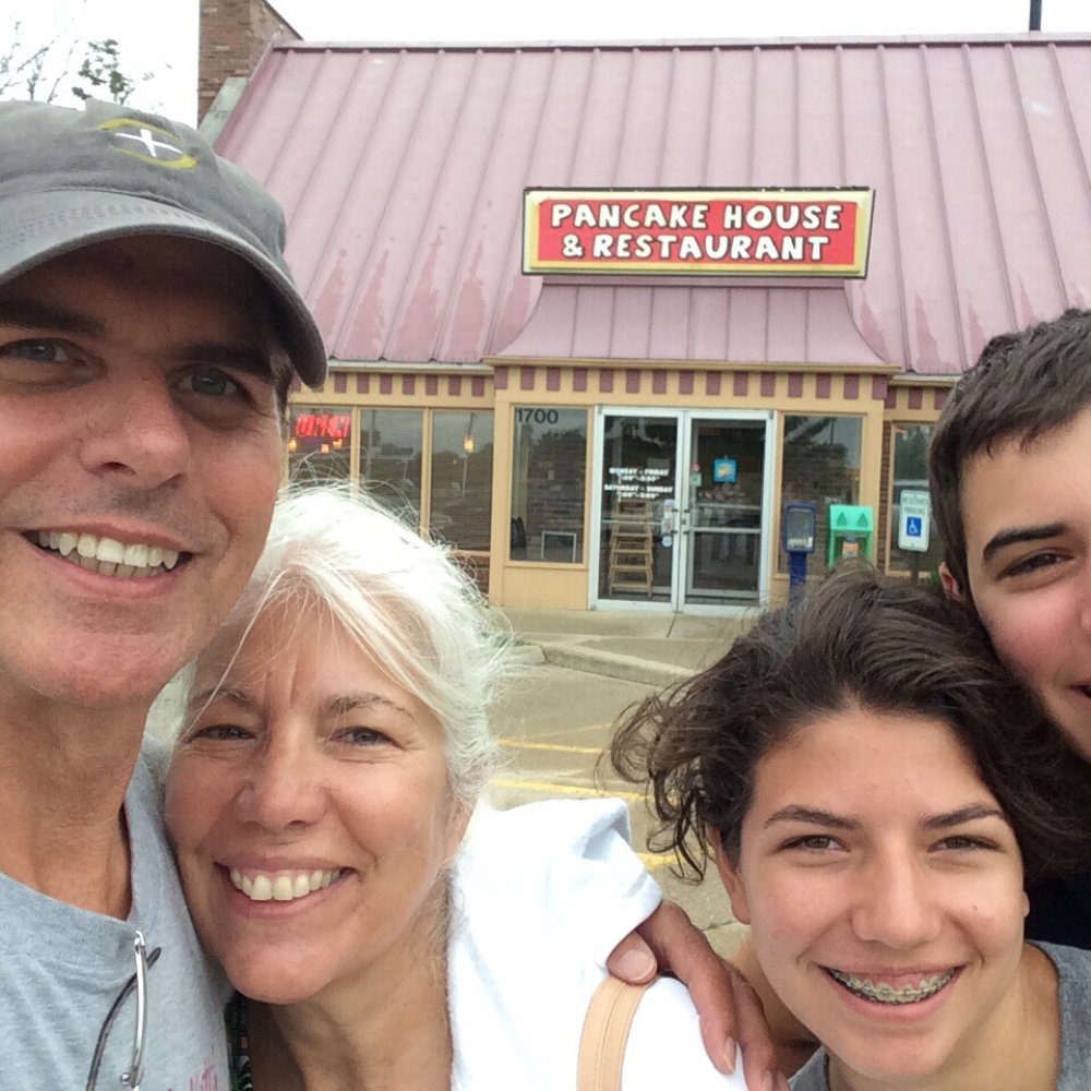 Uncle Tom's Pancake House - Us at uncle Tom's pancake house - Diners Near Me - Normal, Illinois Uncle Tom's Pancake House - Us at uncle Tom's pancake house - Diners Near Me - Normal, Illinois