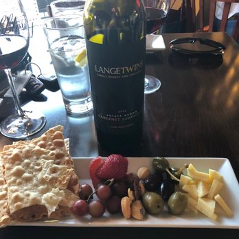 Bubbles & Brew - First course: cheese plate - Wine Bars Near Me - Morgan Hill, California