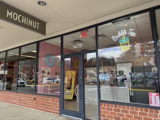 Mochinut Reston by null