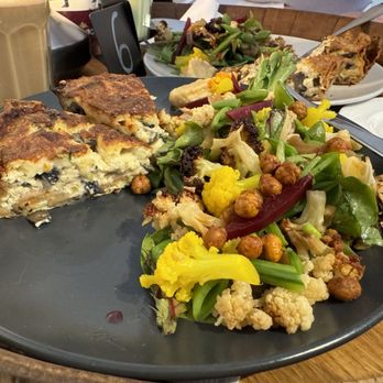Le Conciliabule Lab - Brie and mushroom quiche and salad. - Bakeries Near Me - Toronto, Ontario