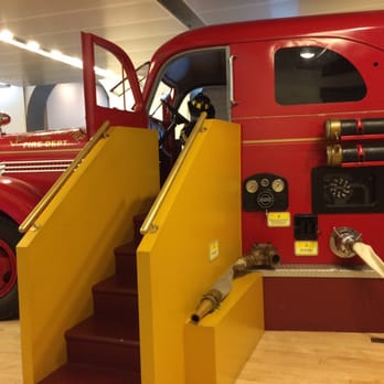 Staten Island Children's Museum - The fire truck exhibit - Museums Near Me - Staten Island, New York