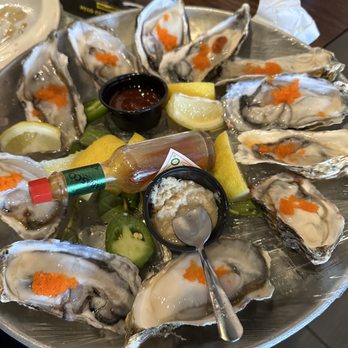 Four Guys Oc Lau Quan - Hao Song (Raw Oyster) - Bars Near Me - Duluth, Georgia