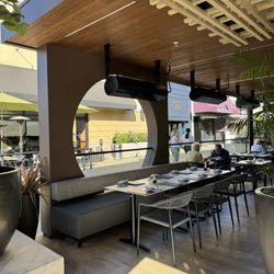 Sushi Roku - Patio seating - dog friendly!