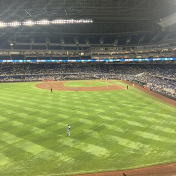 LoanDepot Park - Stadiums & Arenas Near Me - Miami, Florida