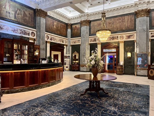 The Seelbach Hilton Louisville by null