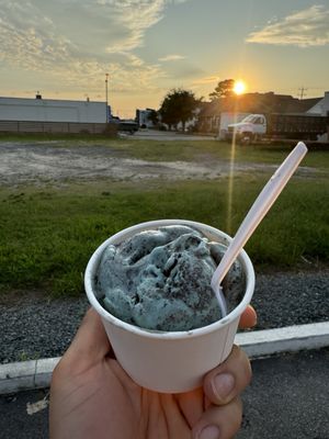 Lolly's Creamery by null