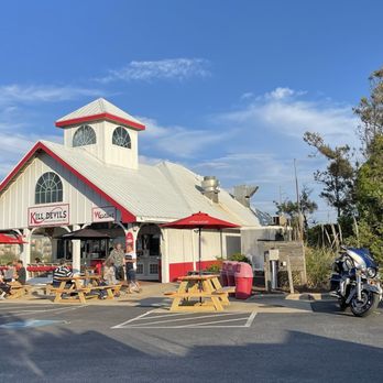 Kill Devil's Frozen Custard & Beach Fries - Outside of building - Ice Cream & Frozen Yogurt Near Me - Kill Devil Hills, North Carolina