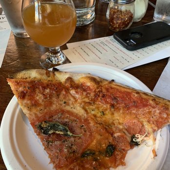 BAR - Margarita Pizza - Pizza Near Me - New Haven, Connecticut BAR - Margarita Pizza - Pizza Near Me - New Haven, Connecticut