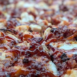 Red Runner Pizza - X-Large Specialty Pizza. BBQ Chicken