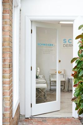 Schweiger Dermatology Group Deer Park