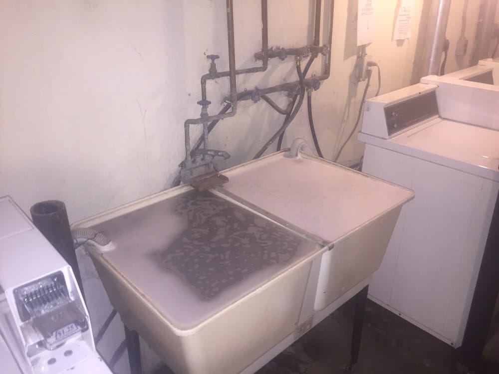 DEAUVILLE APARTMENTS Updated August 2024 8260 E 10 Mile Rd Ofc