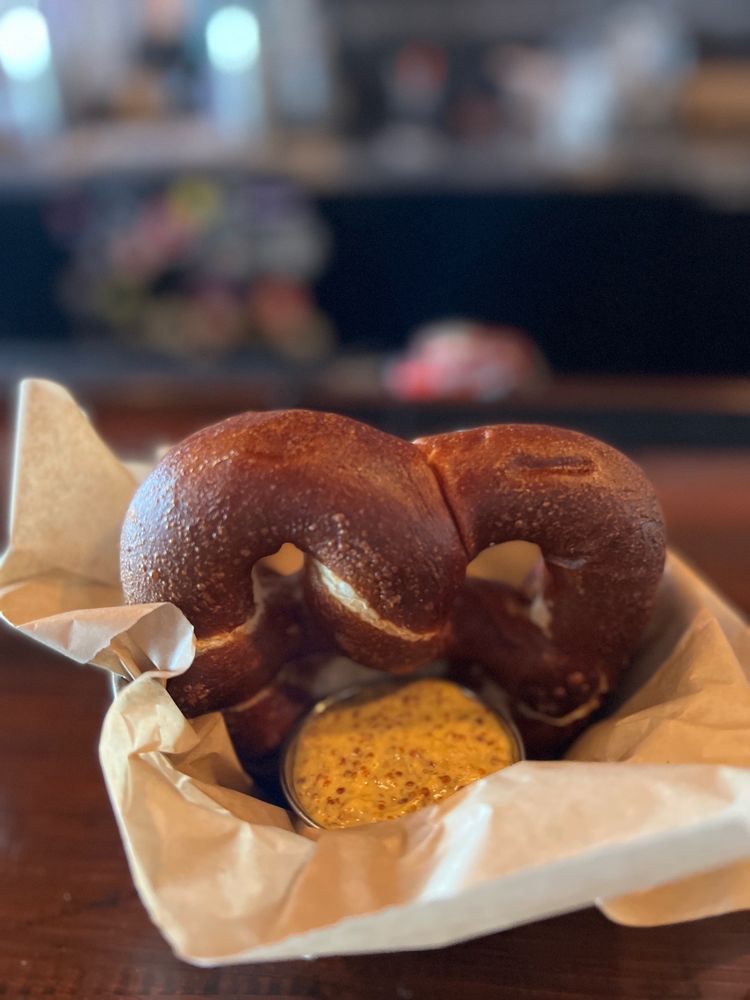 YELLOW BELLY 376 Photos & 364 Reviews 2611 De La Vina St, Santa