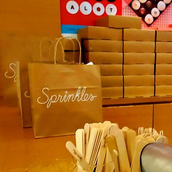 Hudson Eats - SPRINKLES CUPCAKES - - - (12/17/2019) - Food Court Near Me - New York, New York Hudson Eats - SPRINKLES CUPCAKES - - - (12/17/2019) - Food Court Near Me - New York, New York