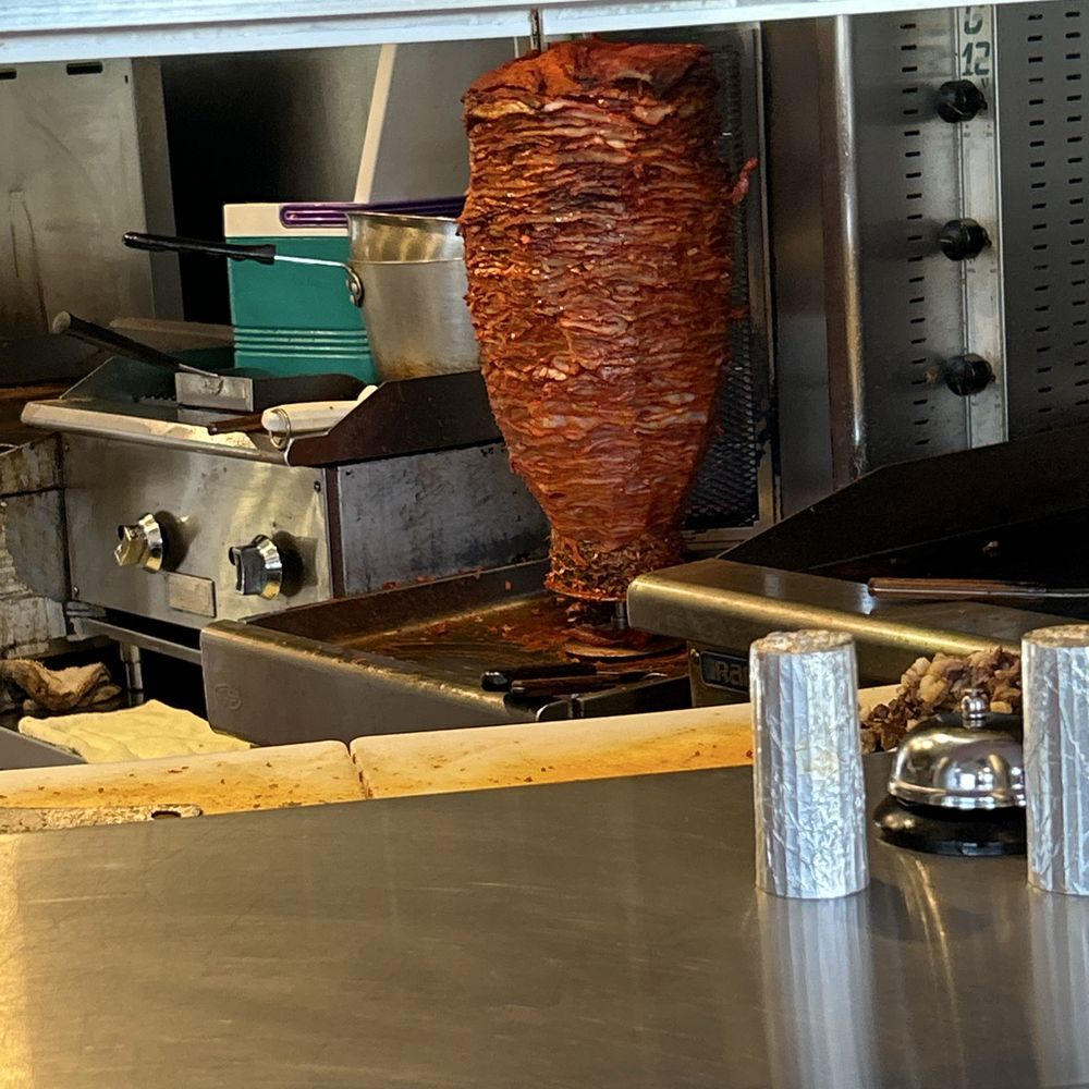 Tacos El Robert - Para Tacos al Pastor - Tacos Near Me - Logan, Utah Tacos El Robert - Para Tacos al Pastor - Tacos Near Me - Logan, Utah