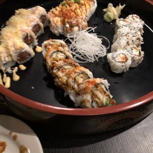 New Moon Sushi 113 Photos 153 Reviews Sushi Bars 4231 S Florida Ave Lakeland Fl United States Restaurant Reviews Phone Number