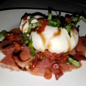 Caffe Portofino - Burrata, sundried tomato and prosciutto appetizer - Italian Near Me - Miami, Florida