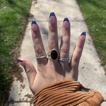 Kelly Nails - Day Spas Near Me - Lombard, Illinois