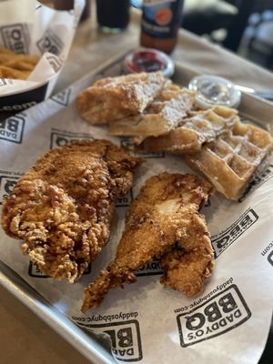 Daddy'Os BBQ & Sports Bar by null