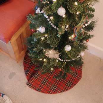 Perlas Ice Cream - christmas decorations - Ice Cream & Frozen Yogurt Near Me - Glendale, California