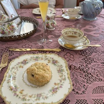 The Olde Magnolia Tea Room - Scone and it was my favorite bite - Tea Rooms Near Me - Upland, California