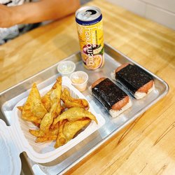 Pokito - Spam musubi , passion fruit drink and cheese salmon wontons