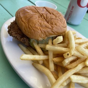 Lou's Luncheonette - Barbeque Near Me - Sonoma, California Lou's Luncheonette - Barbeque Near Me - Sonoma, California