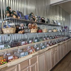 Newport Candy Basket - Scoops