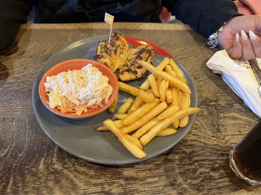 Nando's Victoria - Wilton Road by null