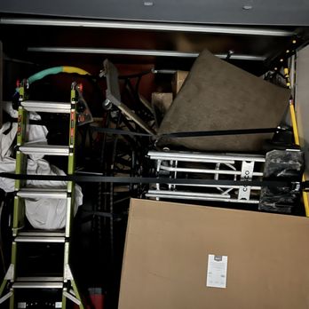 U-Pack Moving - Used straps to assist - Movers Near Me - West Bridgewater, Massachusetts U-Pack Moving - Used straps to assist - Movers Near Me - West Bridgewater, Massachusetts