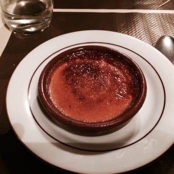 L'Auberge des Deux Ponts - Traditional Creme Brulee - French Near Me - Paris, 75